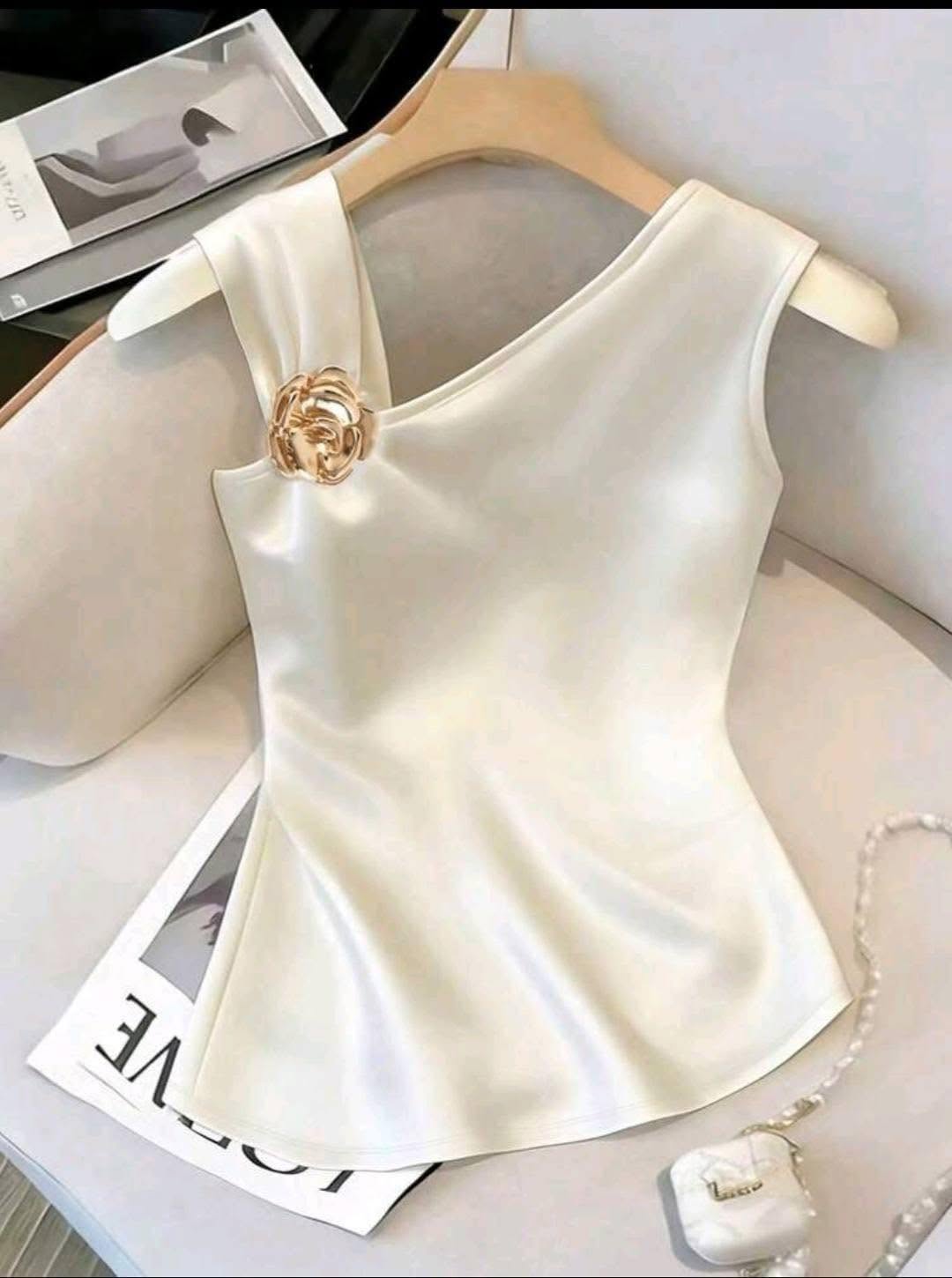 Tops & Blouses